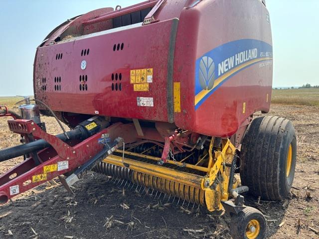 Image of New Holland RB560 Specialty Crop Plus equipment image 1