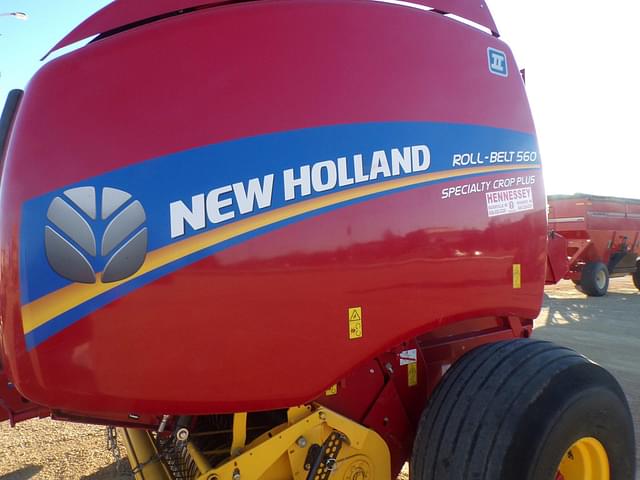 Image of New Holland RB560 equipment image 3