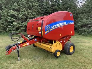 2021 New Holland RB450 Equipment Image0