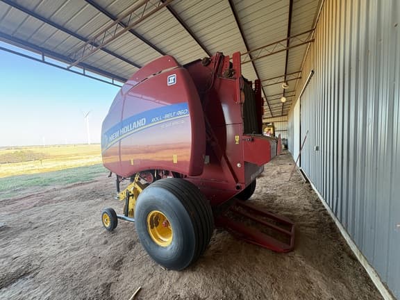 Image of New Holland RB460 equipment image 3