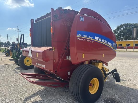 Image of New Holland RB560 Specialty Crop Plus equipment image 4