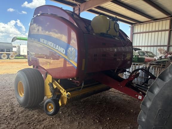 Image of New Holland RB560 Specialty Crop Plus equipment image 1
