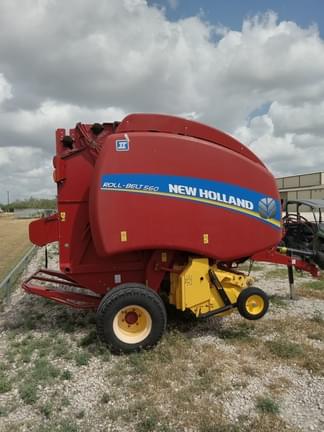 Image of New Holland RB560 equipment image 4
