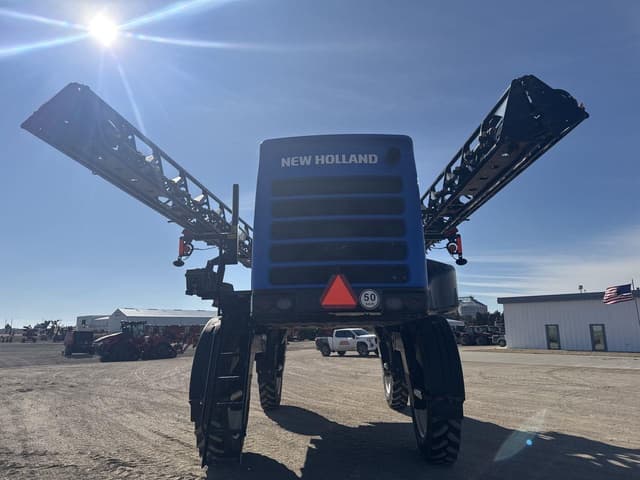 Image of New Holland SP370F equipment image 3