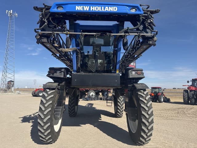Image of New Holland SP370F equipment image 4