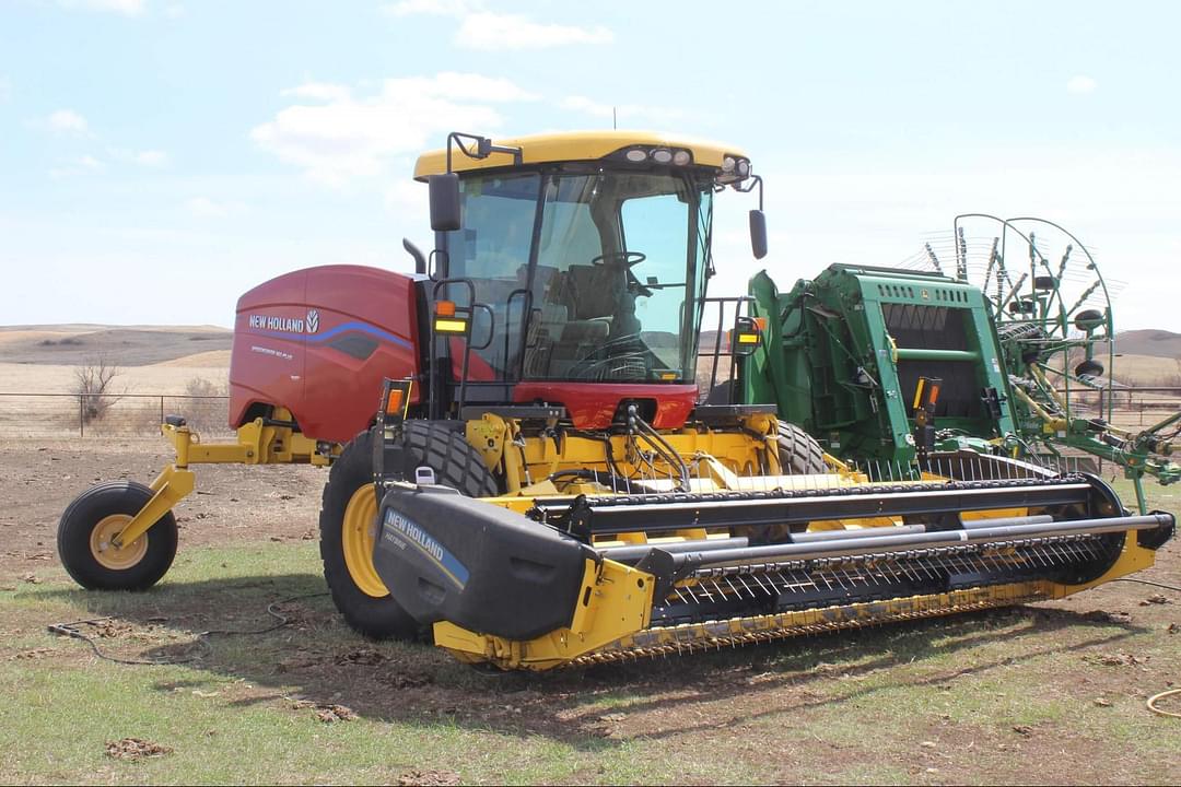 Image of New Holland Speedrower 160 Primary image