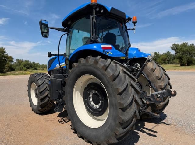 Image of New Holland T7.260 equipment image 2