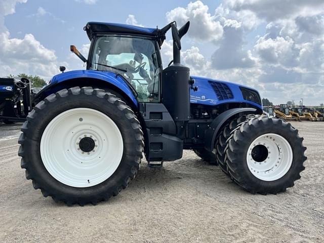 Image of New Holland T8.350 equipment image 4