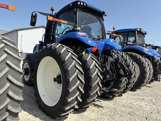 Image of New Holland T8.350 equipment image 2
