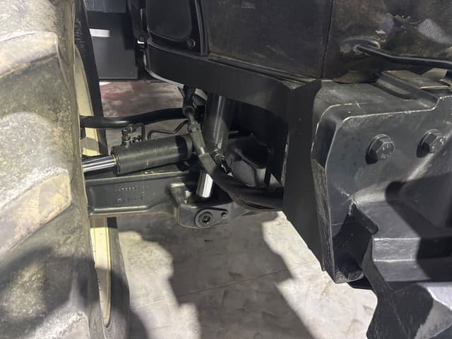 Image of New Holland T8.350 equipment image 1