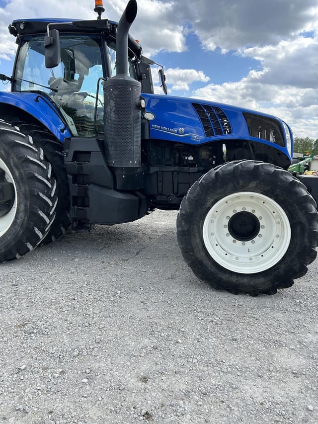 Image of New Holland T8.410 equipment image 3