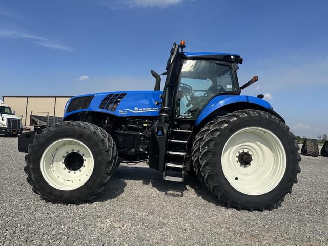 Image of New Holland T8.410 equipment image 4