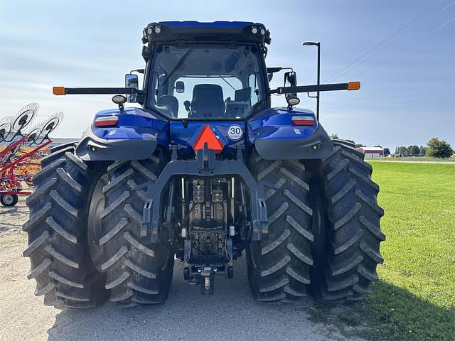 Image of New Holland T8.410 equipment image 4