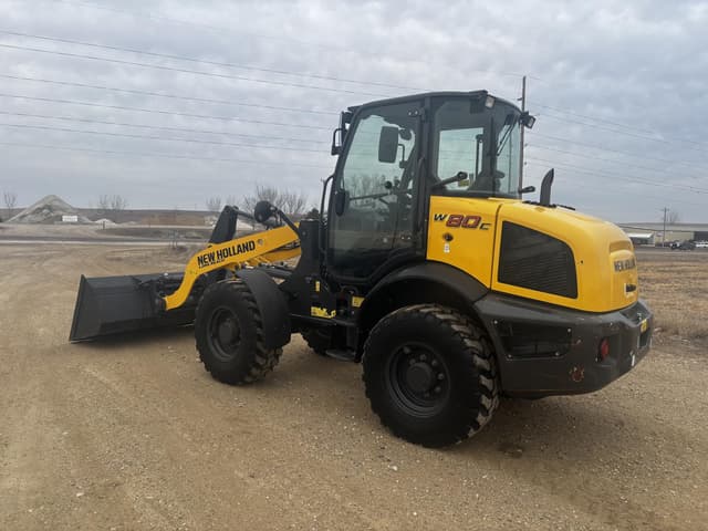 Image of New Holland W80C equipment image 2
