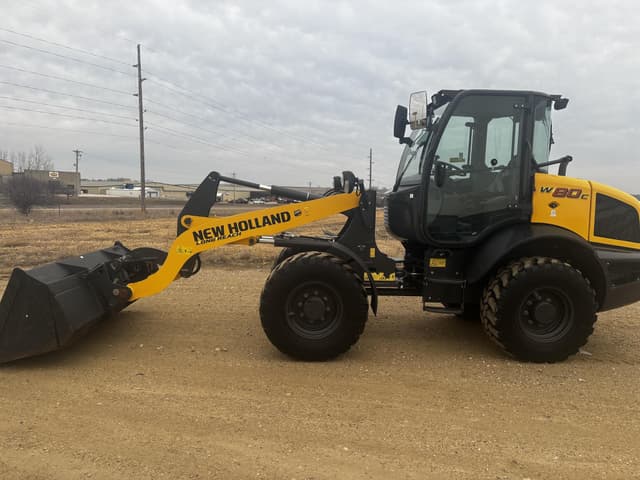 Image of New Holland W80C equipment image 1