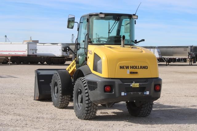 Image of New Holland W80C equipment image 4
