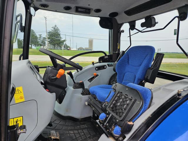 Image of New Holland Workmaster 105 equipment image 3