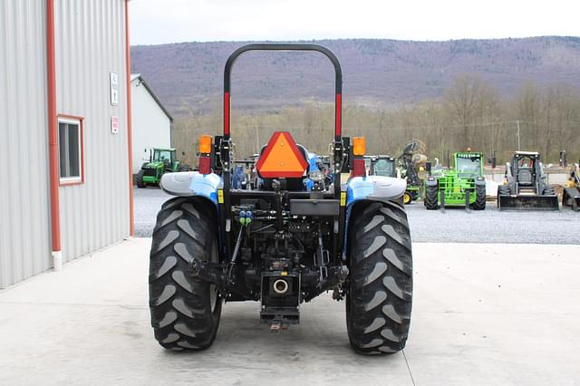 Image of New Holland Workmaster 105 equipment image 4