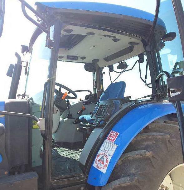 Image of New Holland Workmaster 105 equipment image 4