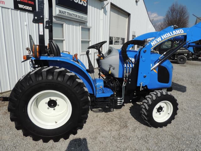 Image of New Holland Workmaster 35 equipment image 4