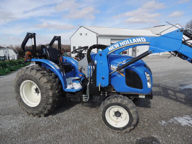 Image of New Holland Workmaster 35 equipment image 2
