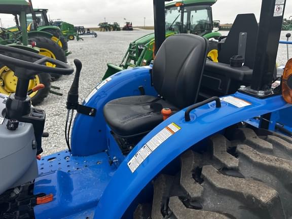 Image of New Holland Workmaster 40 equipment image 3