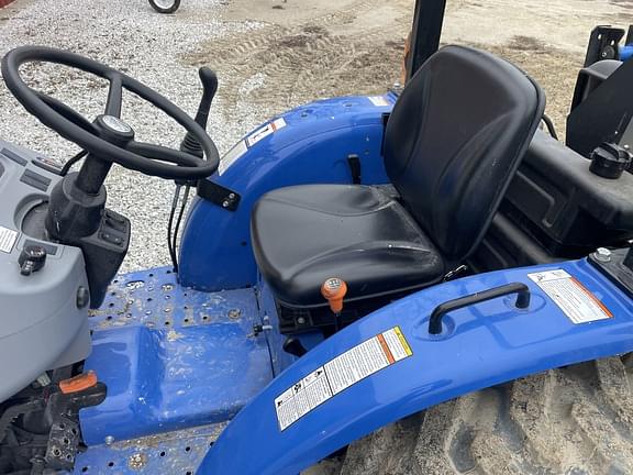 Image of New Holland Workmaster 40 equipment image 4