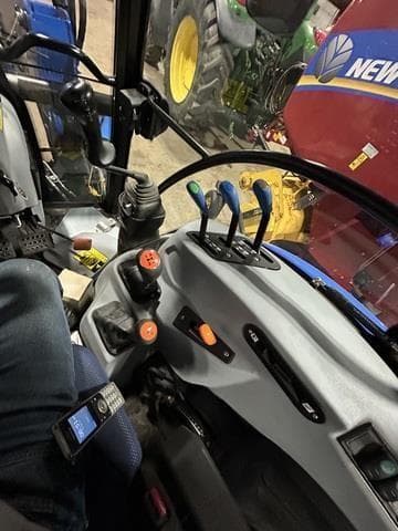 Image of New Holland Workmaster 55 equipment image 1
