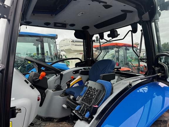 Image of New Holland Workmaster 65 equipment image 3