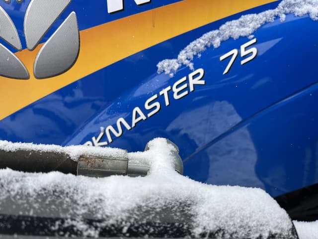 Image of New Holland Workmaster 75 equipment image 3