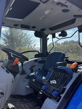 Image of New Holland Workmaster 75 equipment image 2