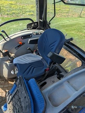 Image of New Holland Workmaster 75 equipment image 4