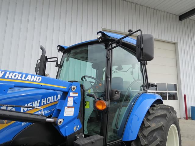 Image of New Holland Workmaster 95 equipment image 2