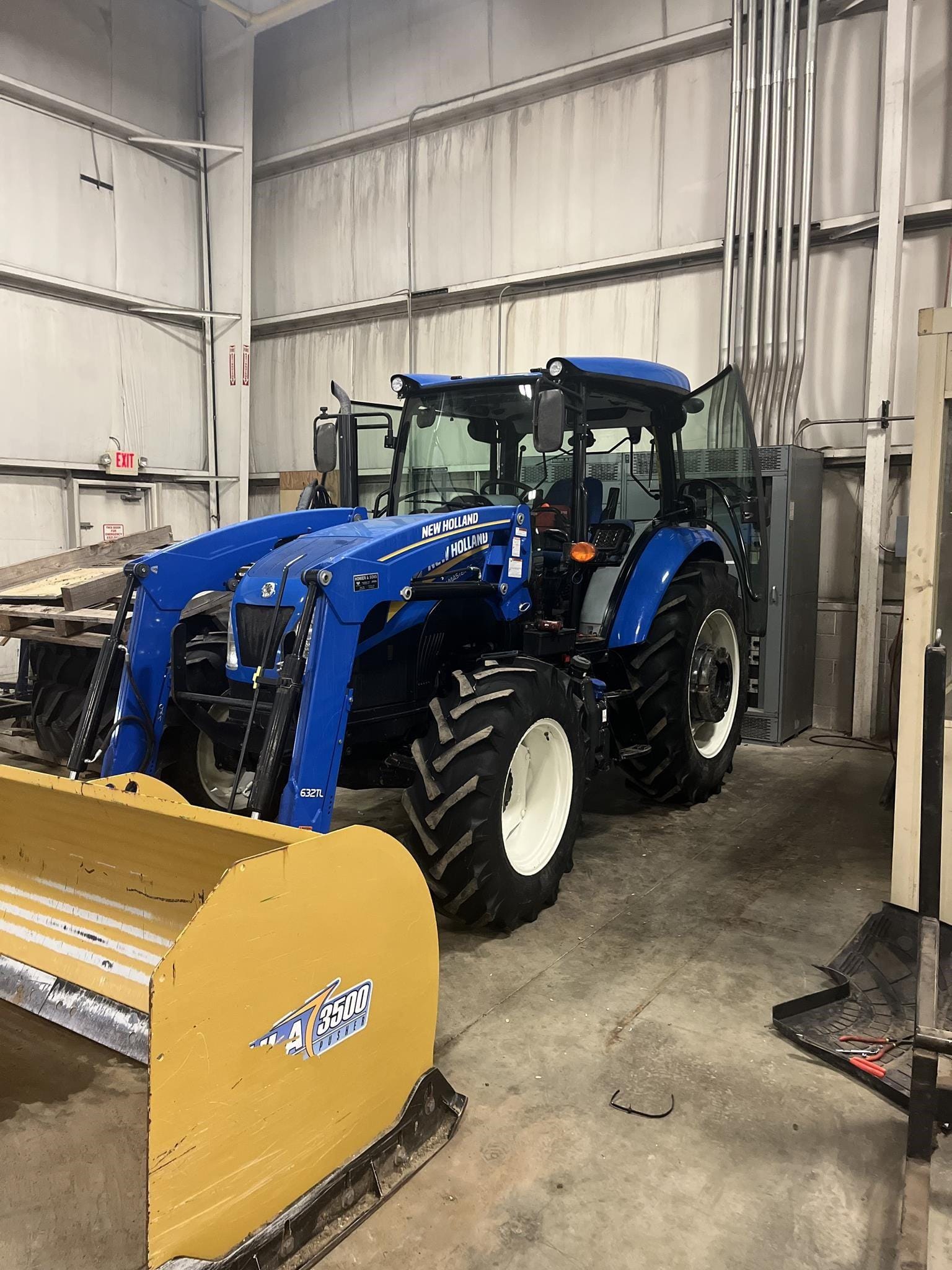 2021 New Holland Workmaster 95 Equipment Image0