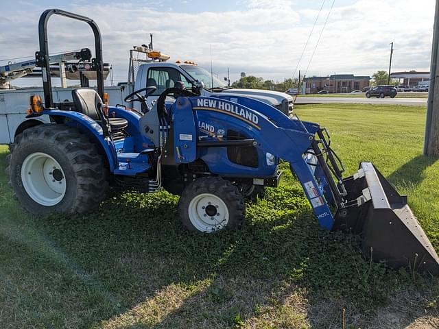 Image of New Holland Workmaster 35 equipment image 2