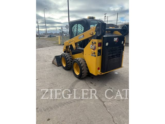 Image of Caterpillar 232D3 equipment image 3