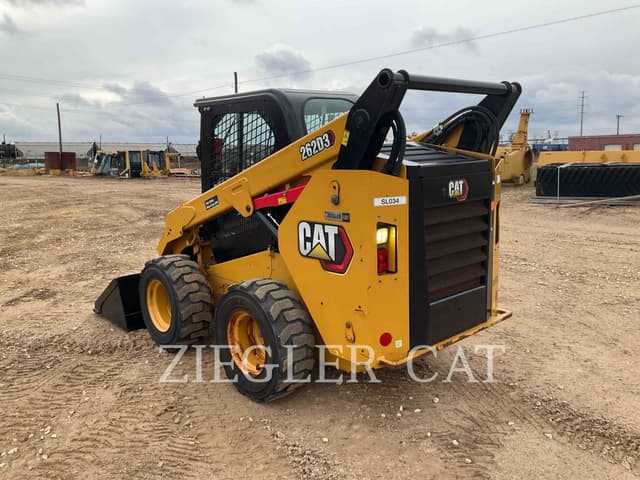 Image of Caterpillar 262D3 equipment image 3
