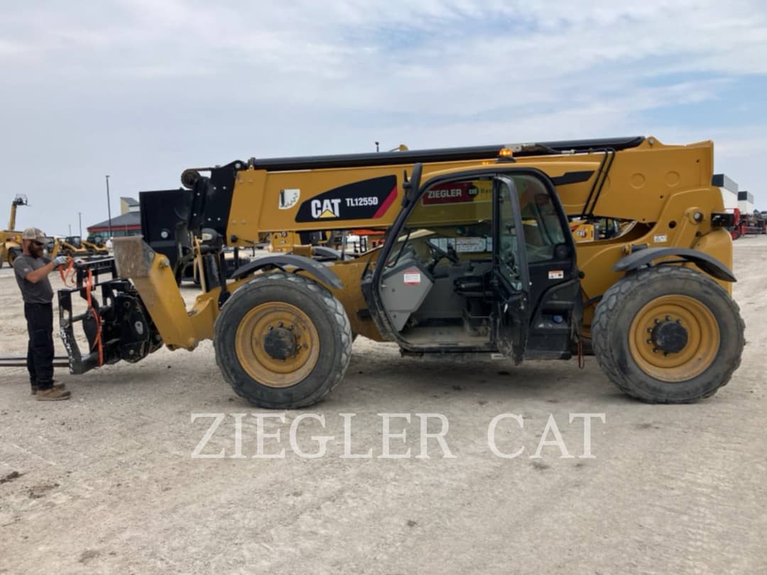 Image of Caterpillar TL1255D Image 0