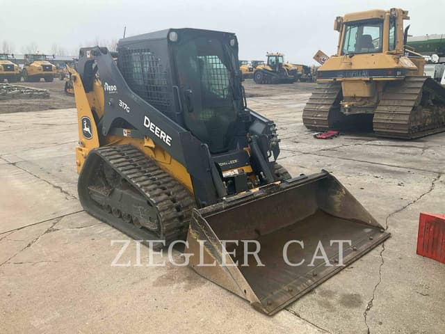 Image of John Deere 317G equipment image 1