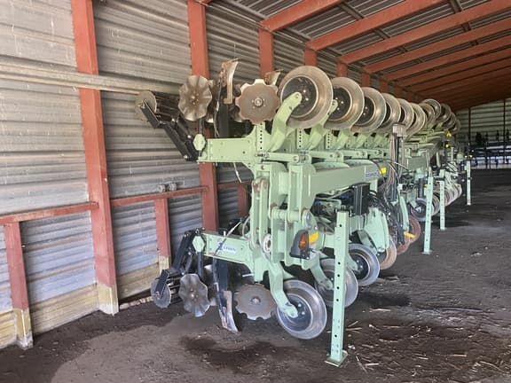 Image of Orthman 1tRIPr equipment image 2