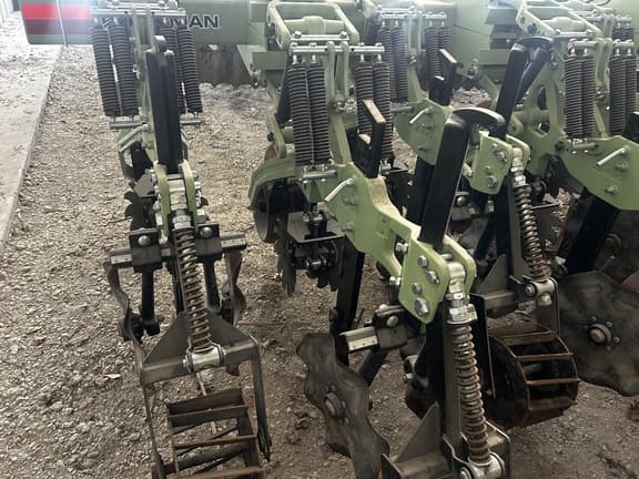 Image of Orthman 1tRIPr equipment image 4