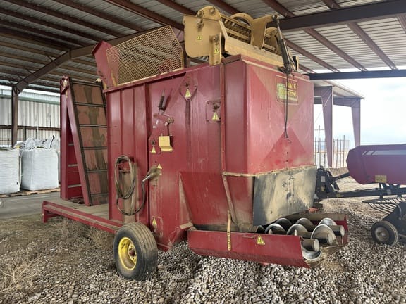 2021 Messicks 921 Equipment Image0