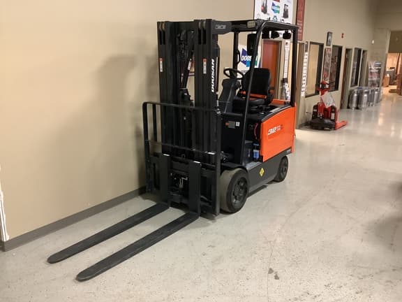 Image of Doosan BC32S-7 equipment image 1