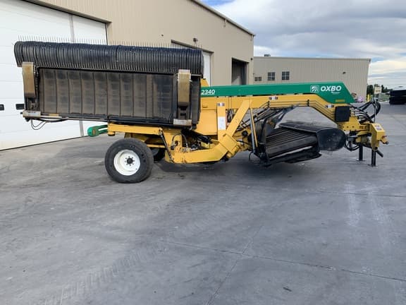 Image of Oxbo 2340 equipment image 1