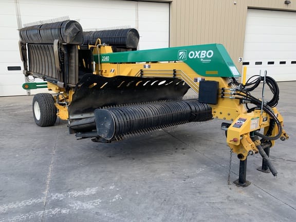 2021 Oxbo 2340 Equipment Image0