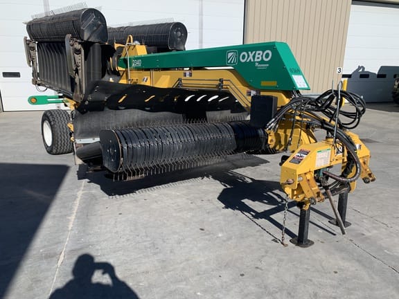 2021 Oxbo 2340 Equipment Image0