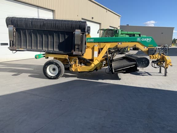Image of Oxbo 2340 equipment image 1