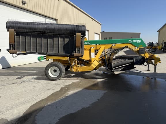 Image of Oxbo 2340 equipment image 1