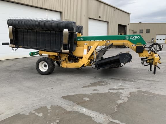 Image of Oxbo 2340 equipment image 1