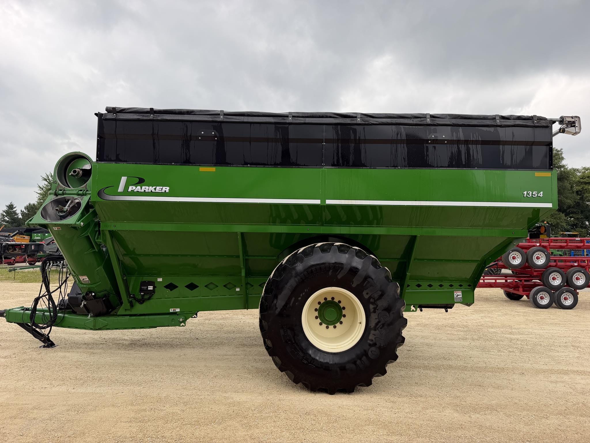 2021 Parker 1354 Equipment Image0